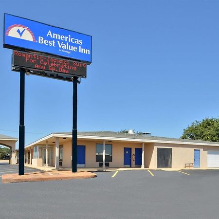 Americas Best Value Inn Lubbock East Exterior foto