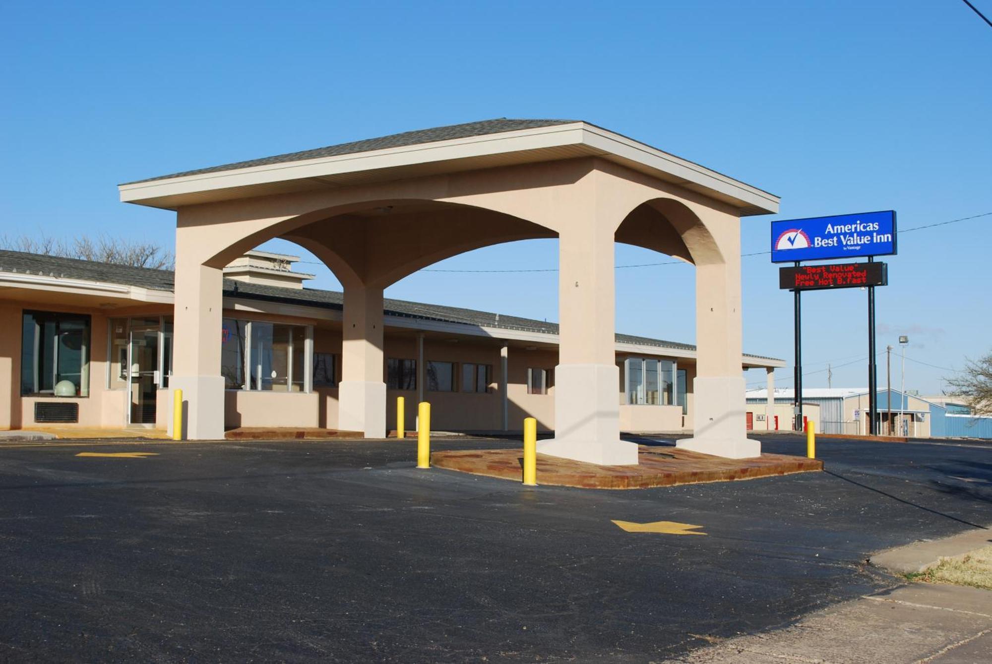 Americas Best Value Inn Lubbock East Exterior foto